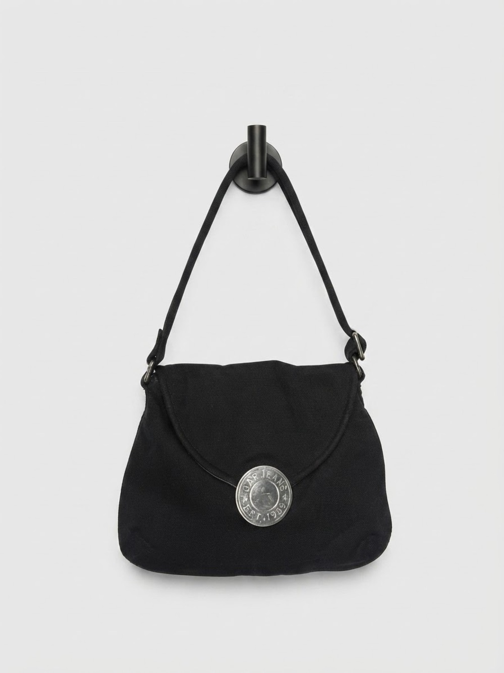 GAP Y2K Black Shoulder Bag with Silver-tone Medallion